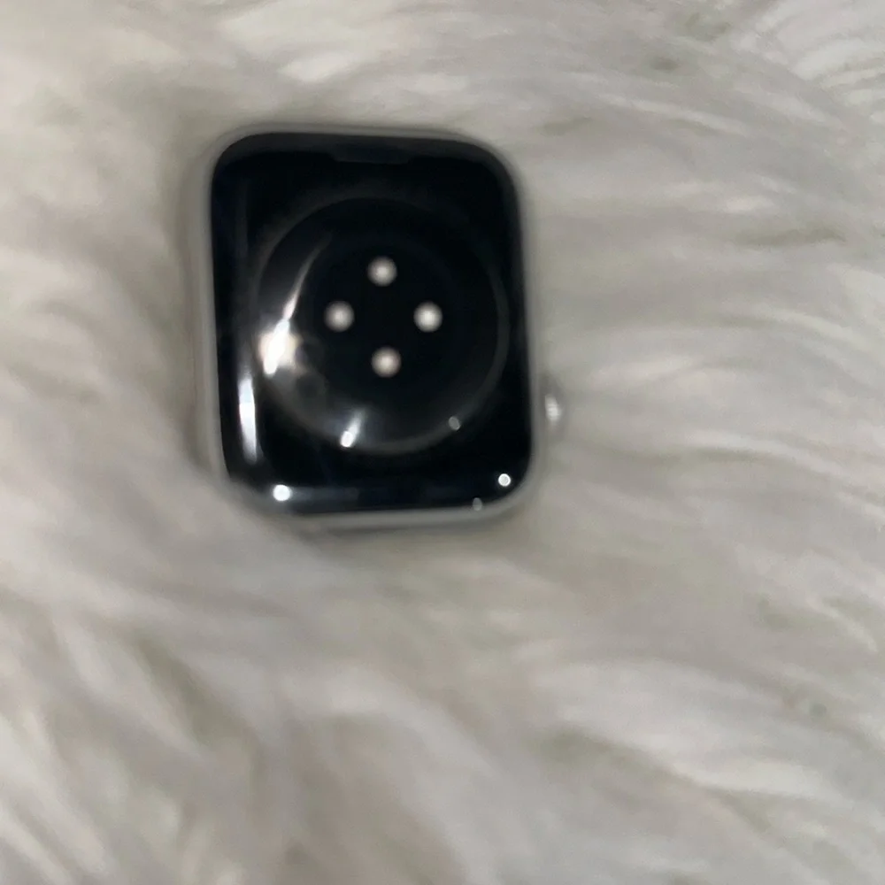 Apple Watch series 6 silver aluminum case 44mm